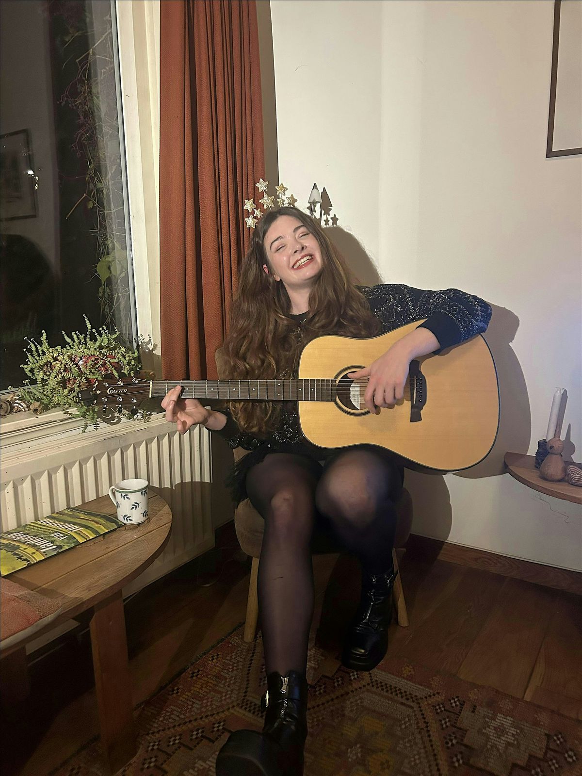 Linde Sch\u00f6ne\u2019s Huiskamertour: Kerst Editie in Tilburg