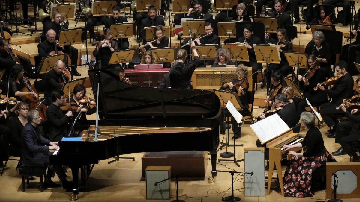 Los Angeles Philharmonic - Turangal\u00eela