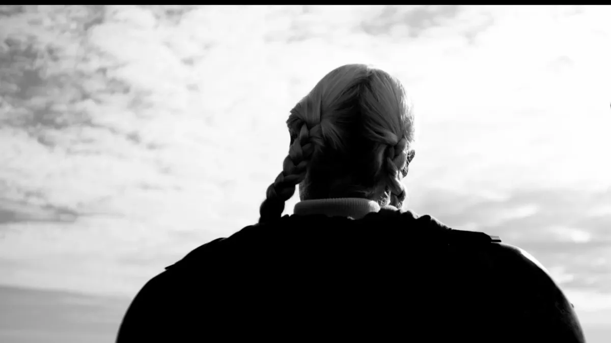 Molly Nilsson in MONTREUIL