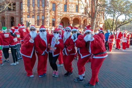 Waxahachie Texas Christmas Parade 2022 Waxahachie Family Ymca Santa Run | Railyard Park Waxahachie | December 11,  2021