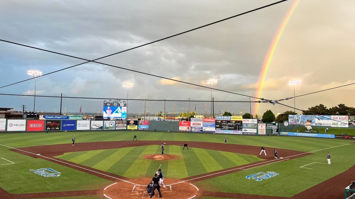 Everett AquaSox vs. Eugene Emeralds