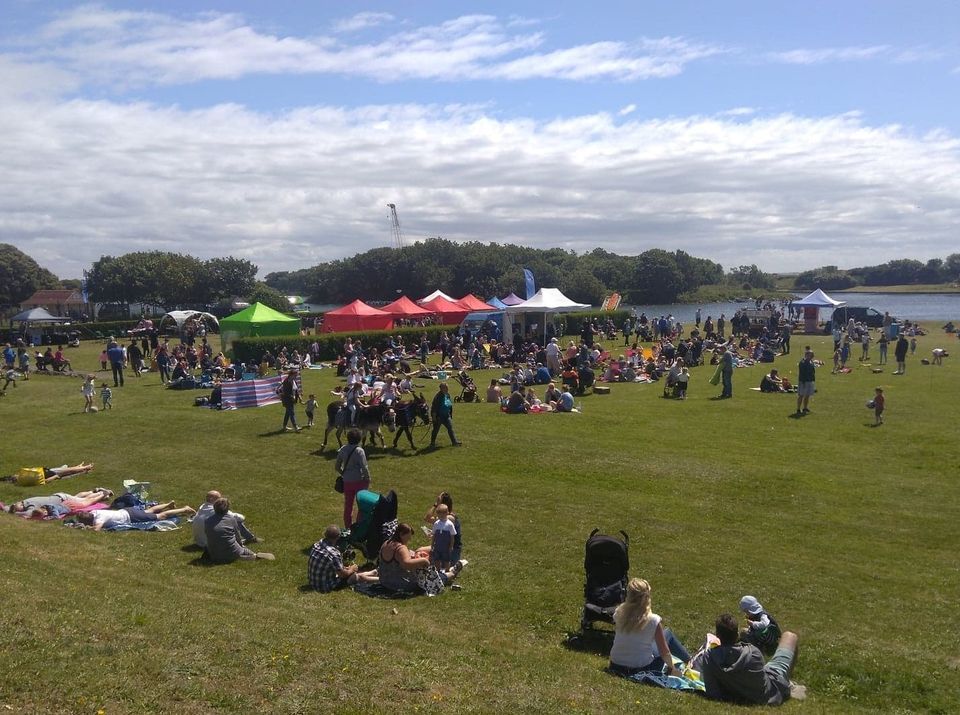 Big Picnic! Fairhaven Lake (Platinum Celebration) Fairhaven Lake