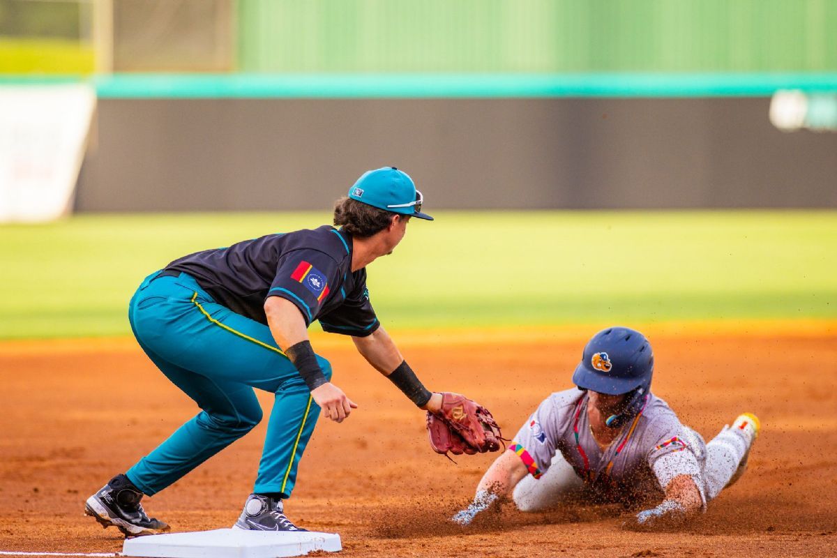 Windy City ThunderBolts at Mississippi Mud Monsters at Trustmark Park