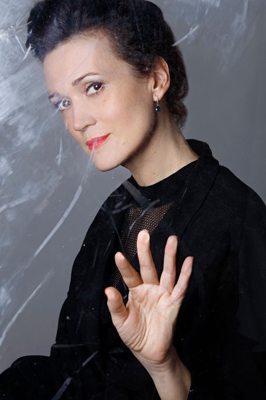 ***wird verschoben*** Verena Stauffer Geschlossene Gesellschaft