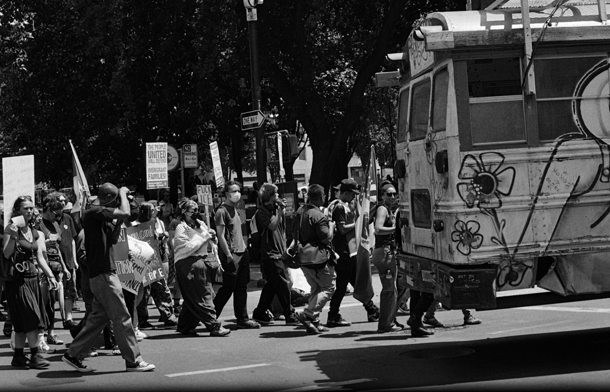 HIGH CONTRAST - a community b&w photogallery