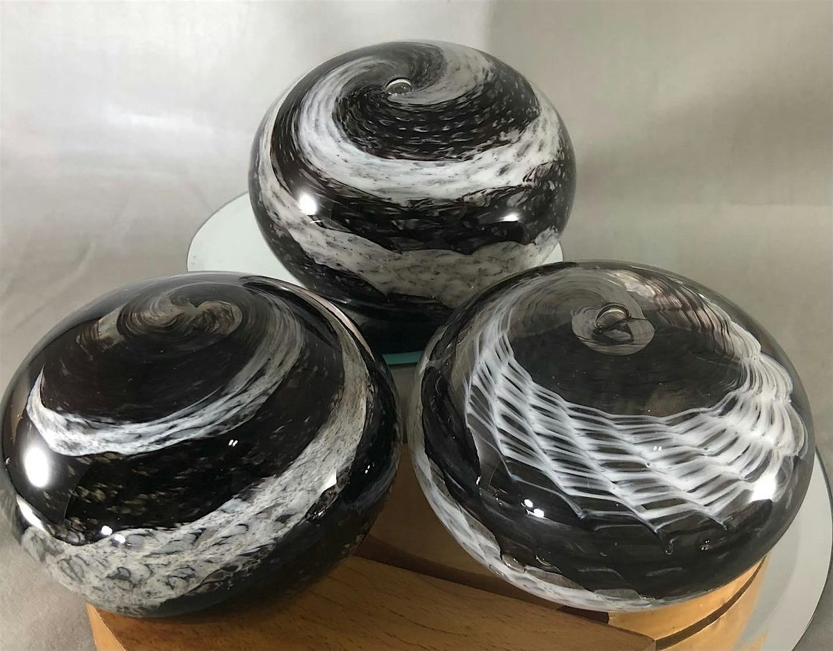 Indy 500 Race Paperweights winningly fun. Flag them across the finish line!