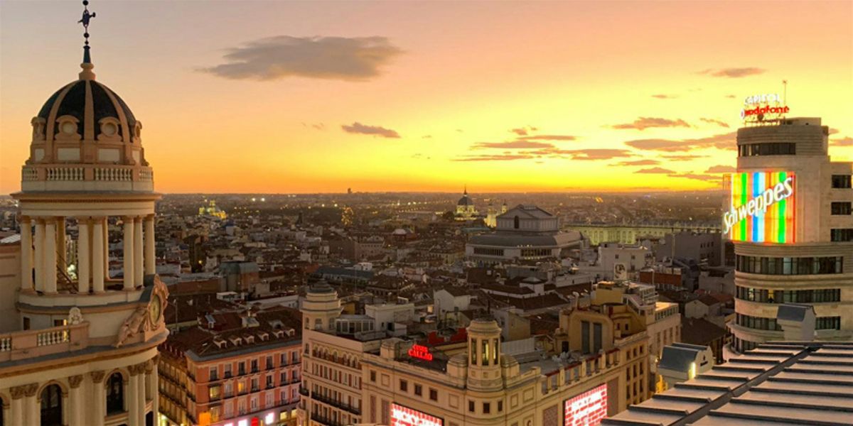 Sunset Social Ella Sky Bar