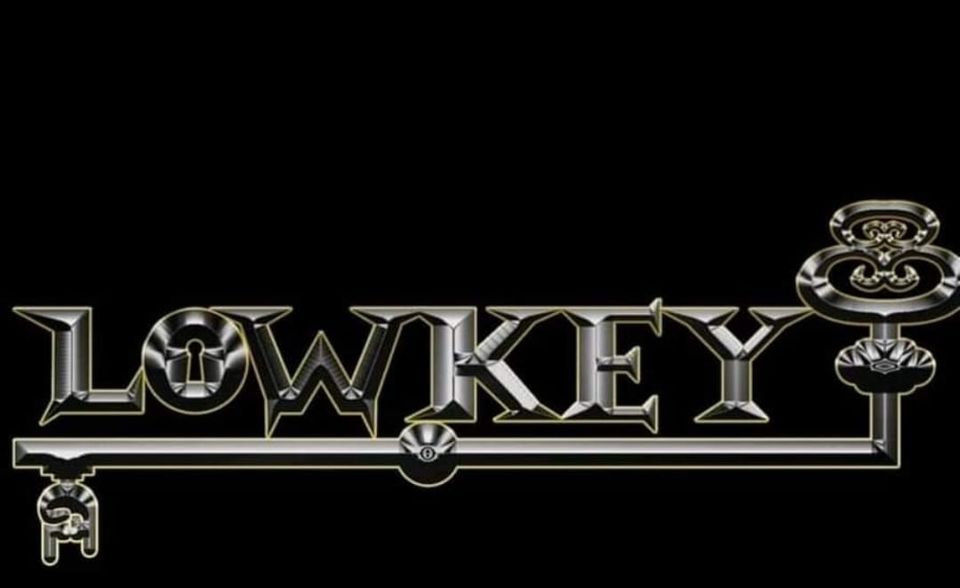 LOWKEY - Live muziek!