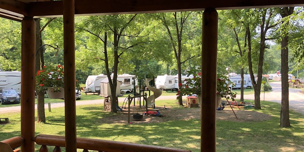 Parking Swan Lake - Toronto