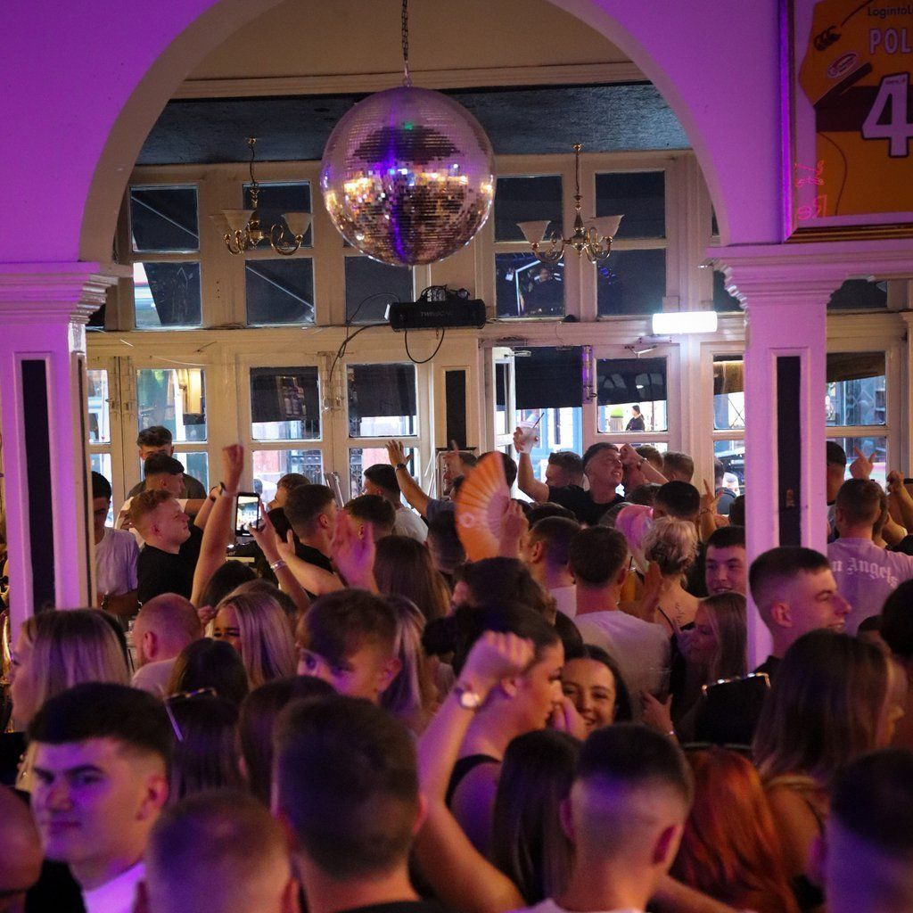 Nicos Boxing Day All Dayer