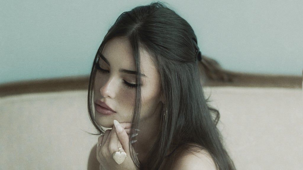 Madison Beer - Suite Rental
