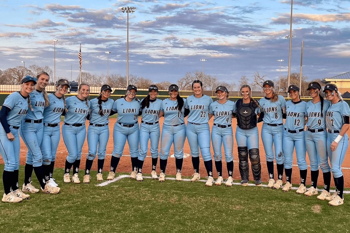 Florida Gators Softball vs. Longwood Lions