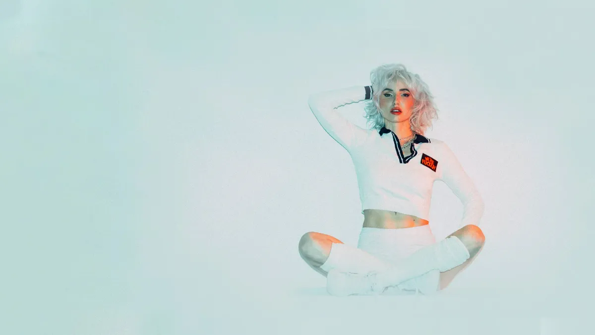 Lights, Softcult in Madison