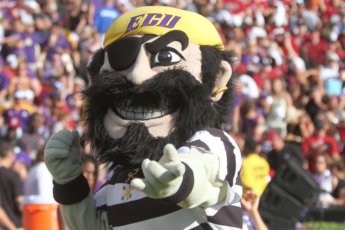BYU Cougars at East Carolina Pirates Football at Dowdy Ficklen Stadium