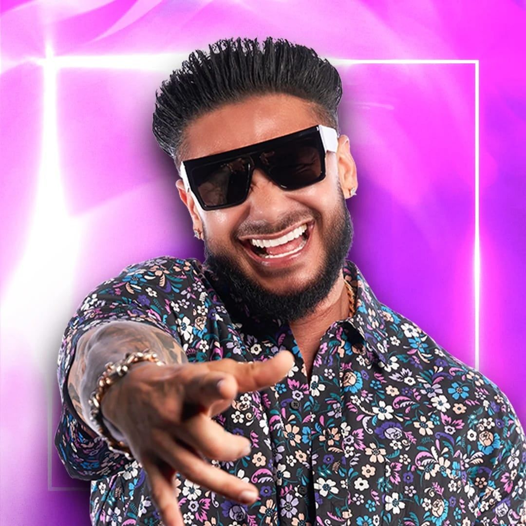 Pauly D at Neon Cactus at Levee Plaza