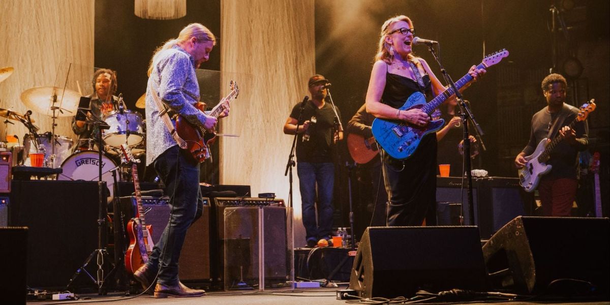 Parking Tedeschi Trucks Band with Duane Betts & Palmetto Motel