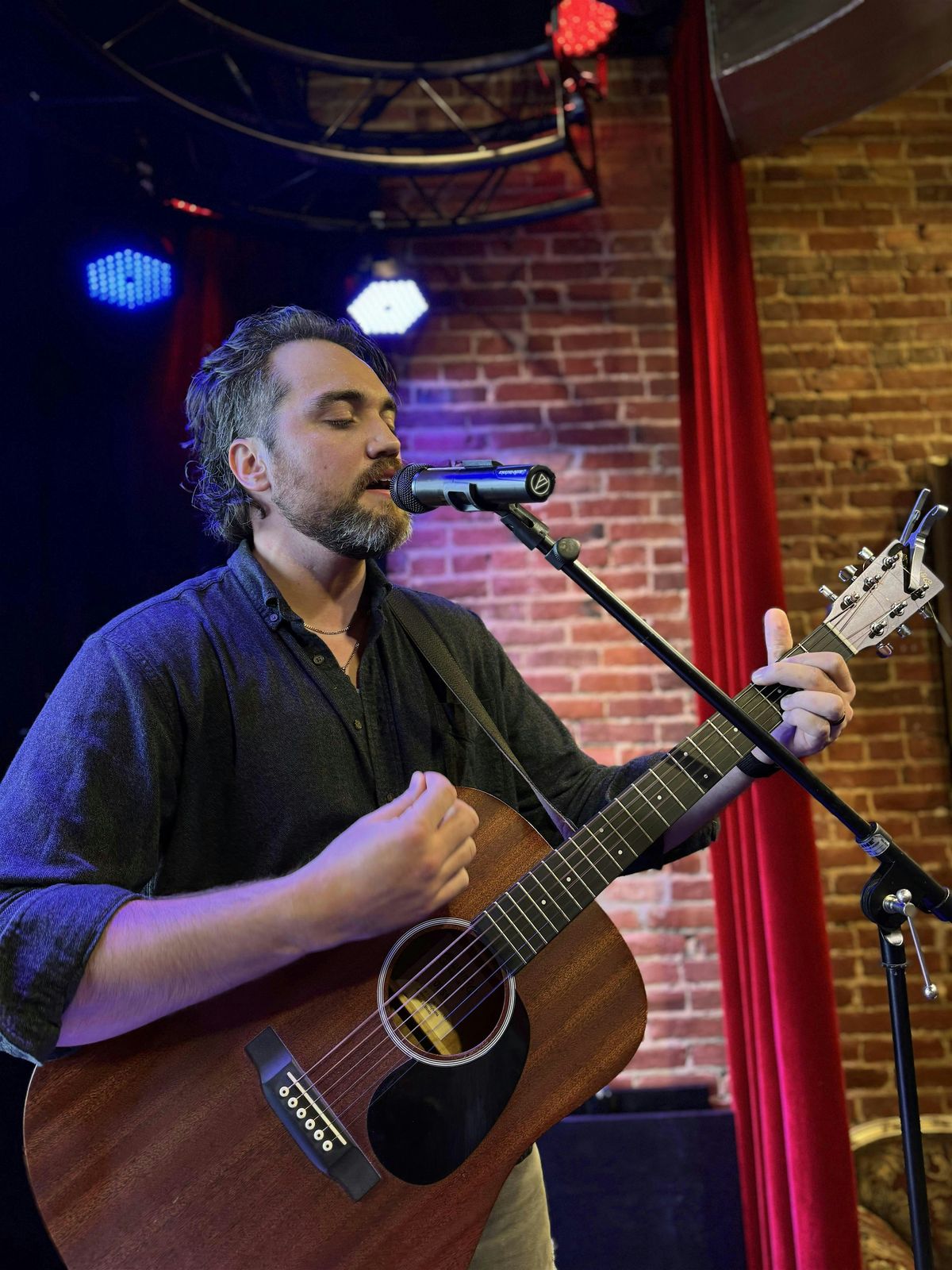 Bar Side Concert | Shane Heddy