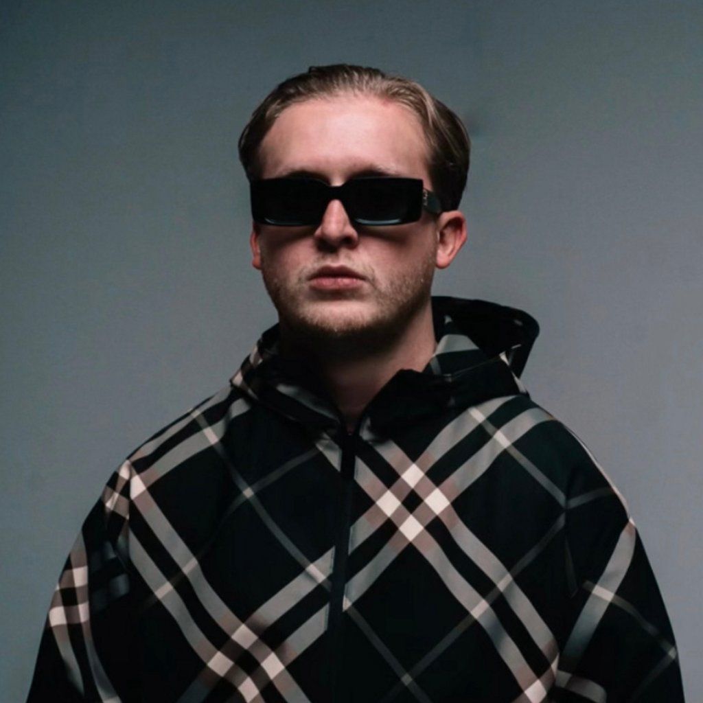 Paradym presents: MAX DEAN