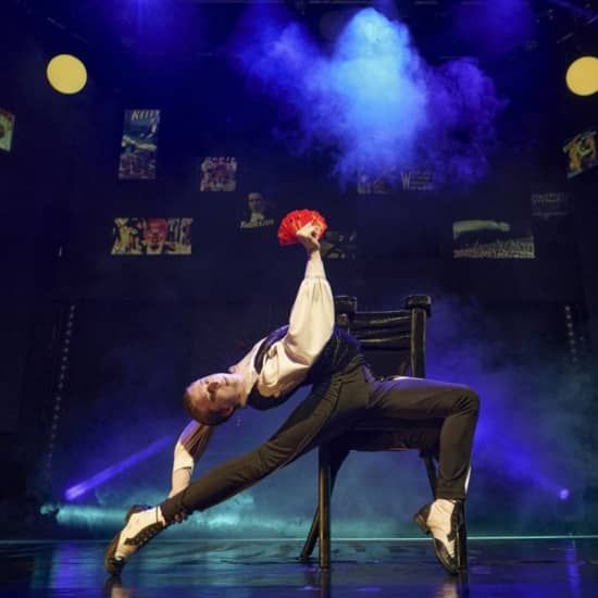 FLYING LIGHTS Show Caf\u00e9 - Fusion von Licht und Bewegung - die Highlightshow