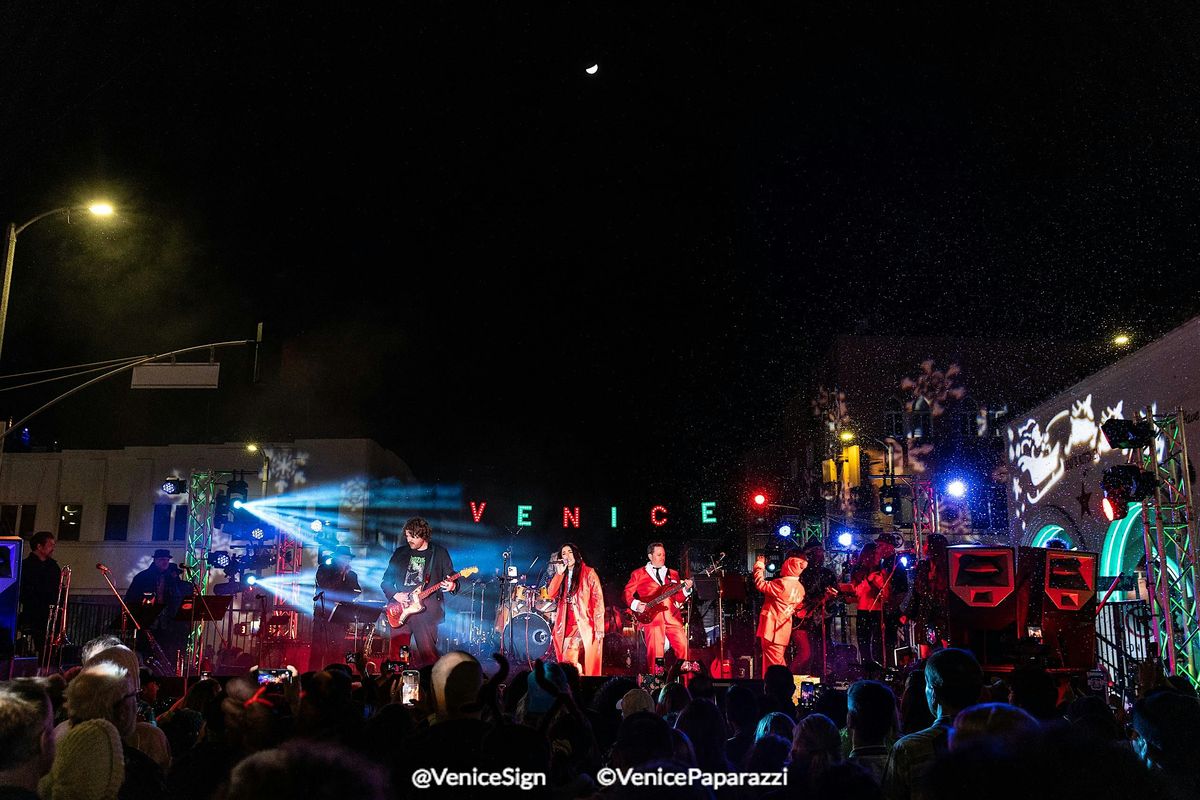 14th Annual Venice Holiday Sign Lighting hosted