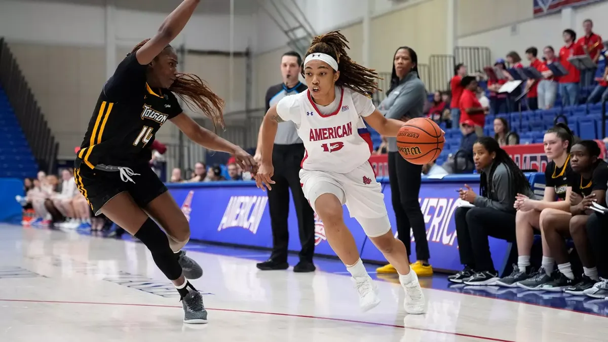 Parking American University Eagles at Loyola Maryland Greyhounds Womens Basketball