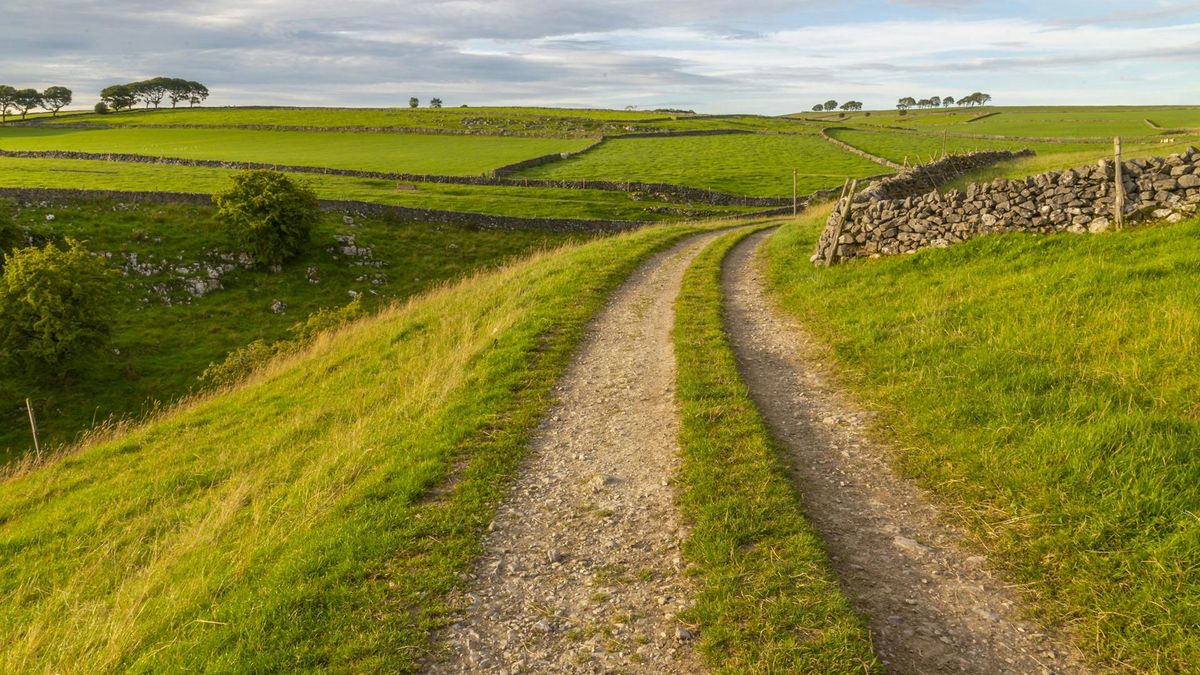 The Shires Head - Peak District Walk