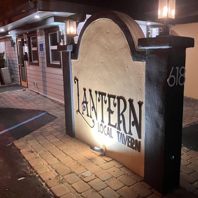 Lantern, Local Tavern