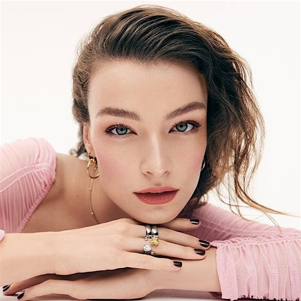 HOLIDAY GLAM PARTY BEI BOBBI BROWN- Frankfurt Douglas Zeil