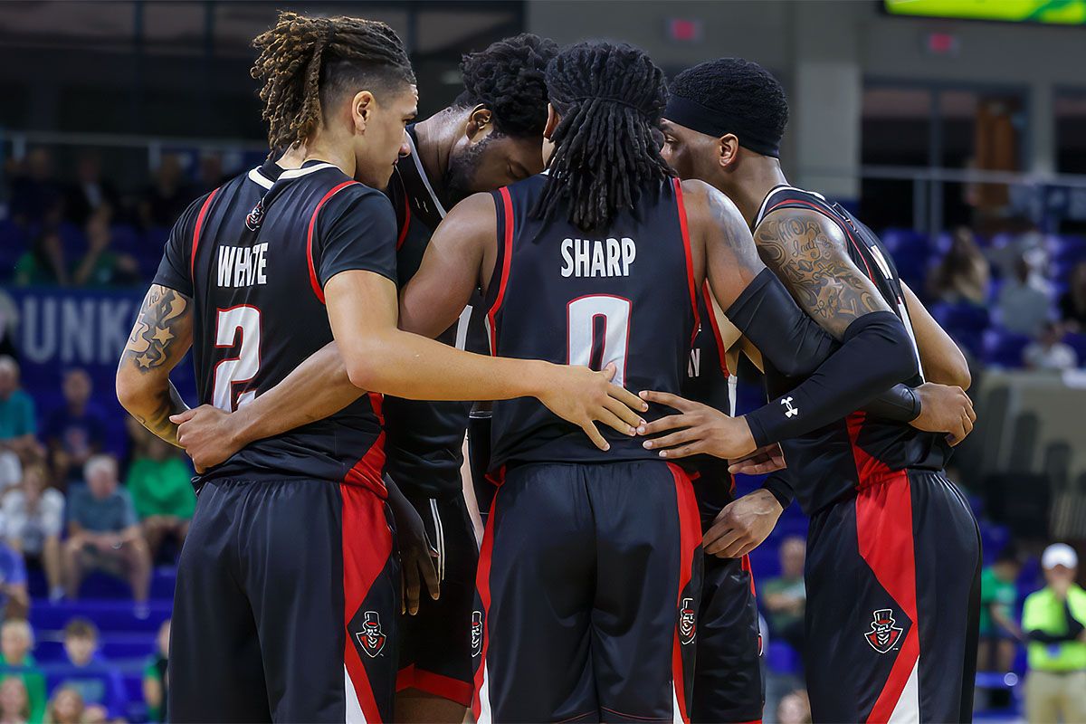 Jacksonville Dolphins at Austin Peay Governors Mens Basketball at F&M Bank Arena