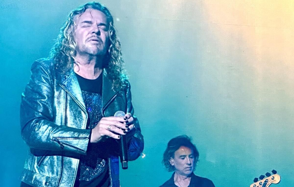 Man\u00e1 Elmont Tickets