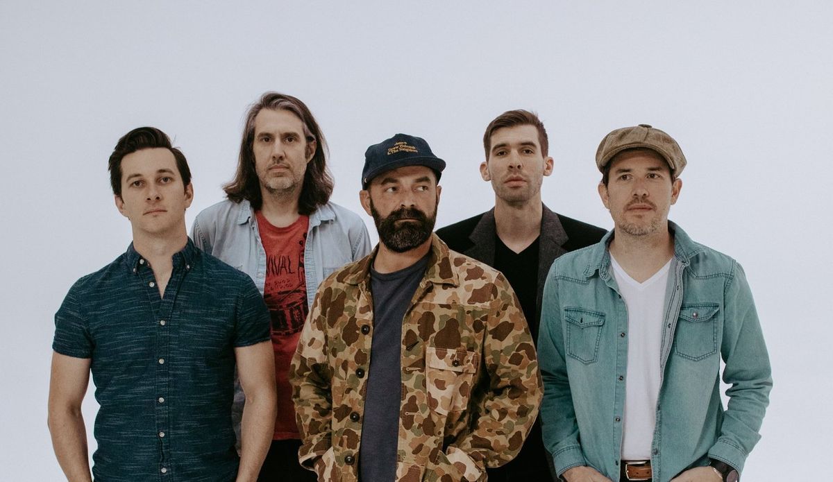 Drew Holcomb & The Neighbors