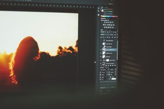 Adobe Photoshop 相片專業後製課程 第八期 Y Plus 女青賽馬會人才發展中心 Kowloon June 6 21