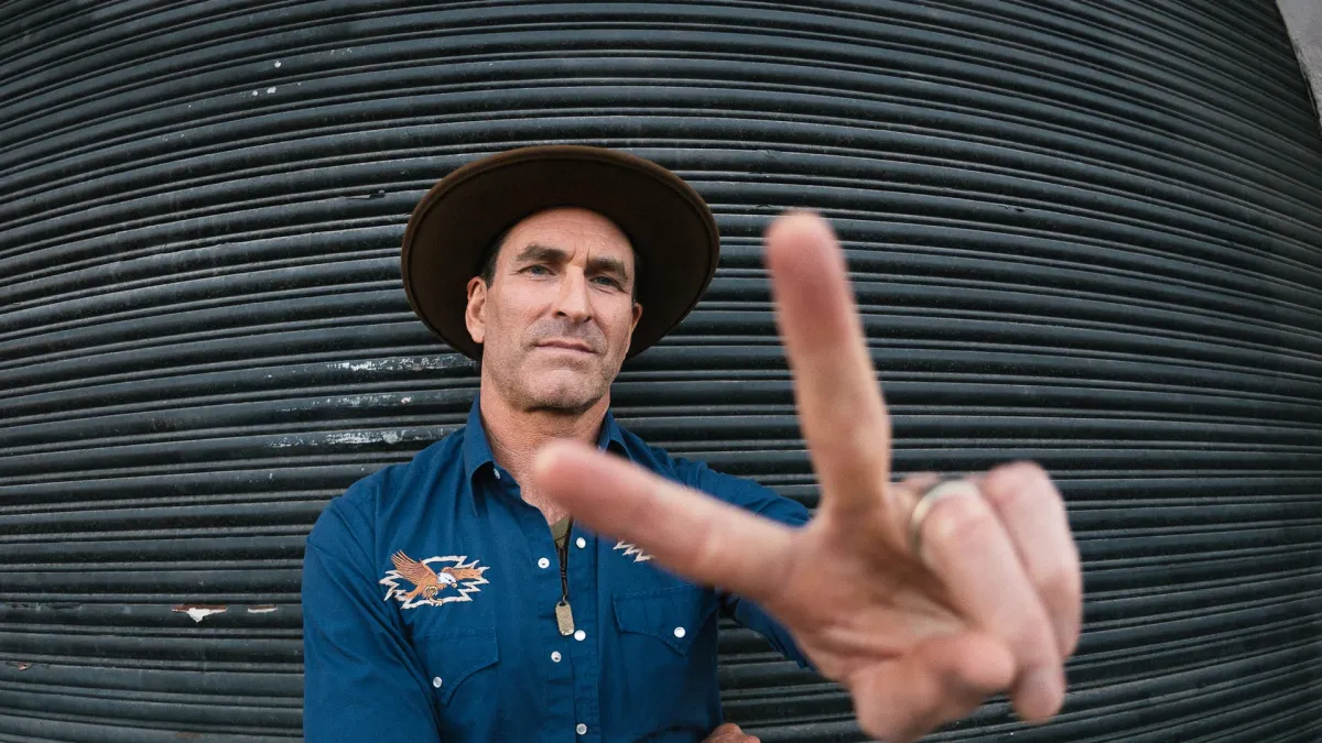 Pete Murray in Newcastle-Maitland