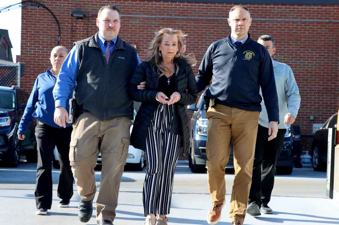 Hot Stepmom & Russian Blue