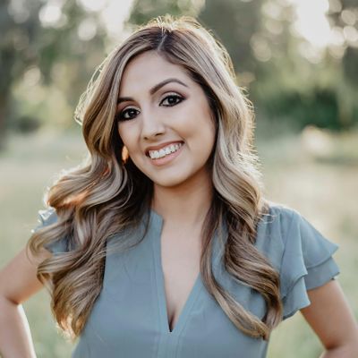 Alysia Aylas @ The Sumbera Team