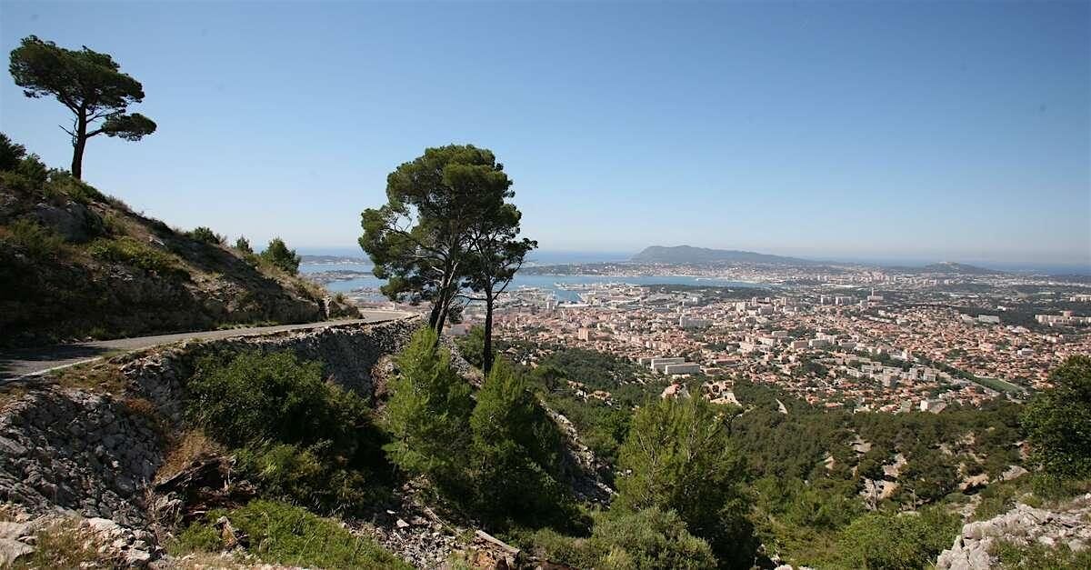 A LA DECOUVERTE DES COLLINES ... Ouvrez l'oeil !