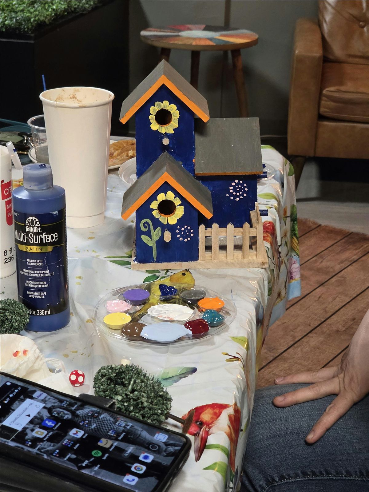 Paint & Decorate a Birdhouse