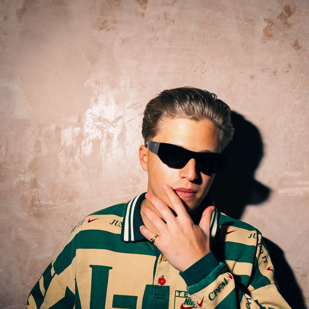 Groove Hut: Ellia Jaya - Joss Dean - Tommy Phillips @ Bakers