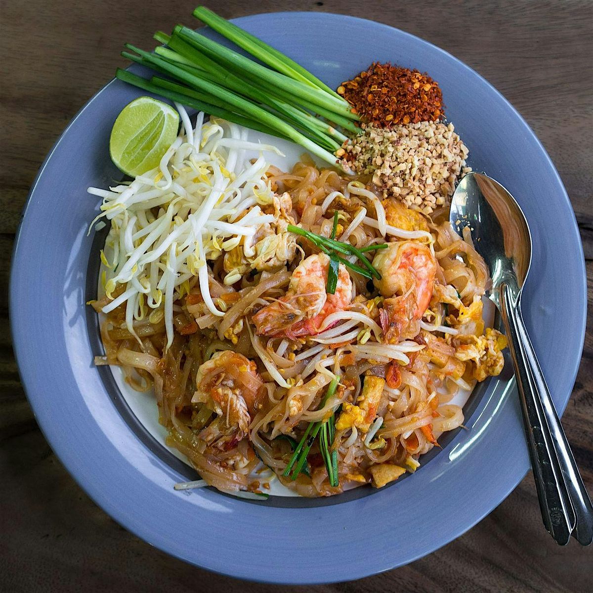 Make Pad Thai, Green Papaya Salad & Thai BBQ Pork & Sauce w\/Thai Ice Tea