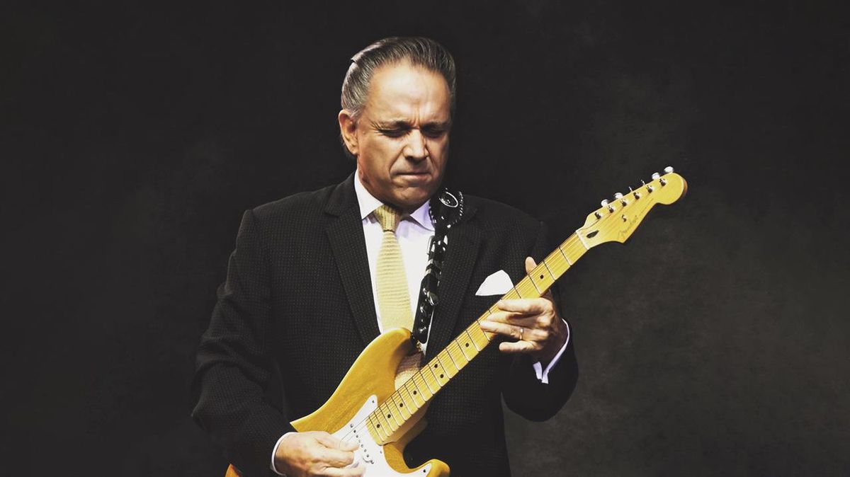 Jimmie Vaughan & The Tilt-a-Whirl Band (21+)