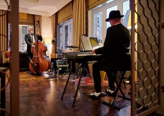 Bruce Ellison & Druss Lecomte at Bar A Brussels on 10th December, 2021