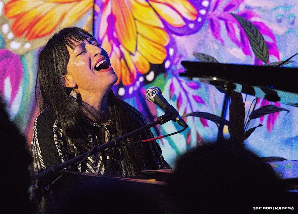 Diana Gameros in Concert