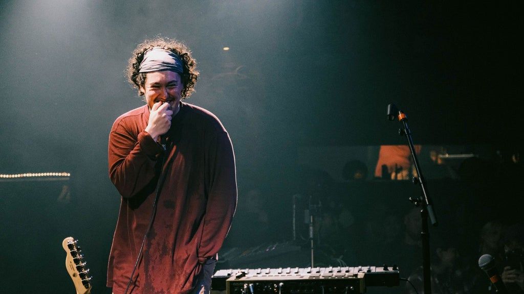 Hobo Johnson and The Lovemakers
