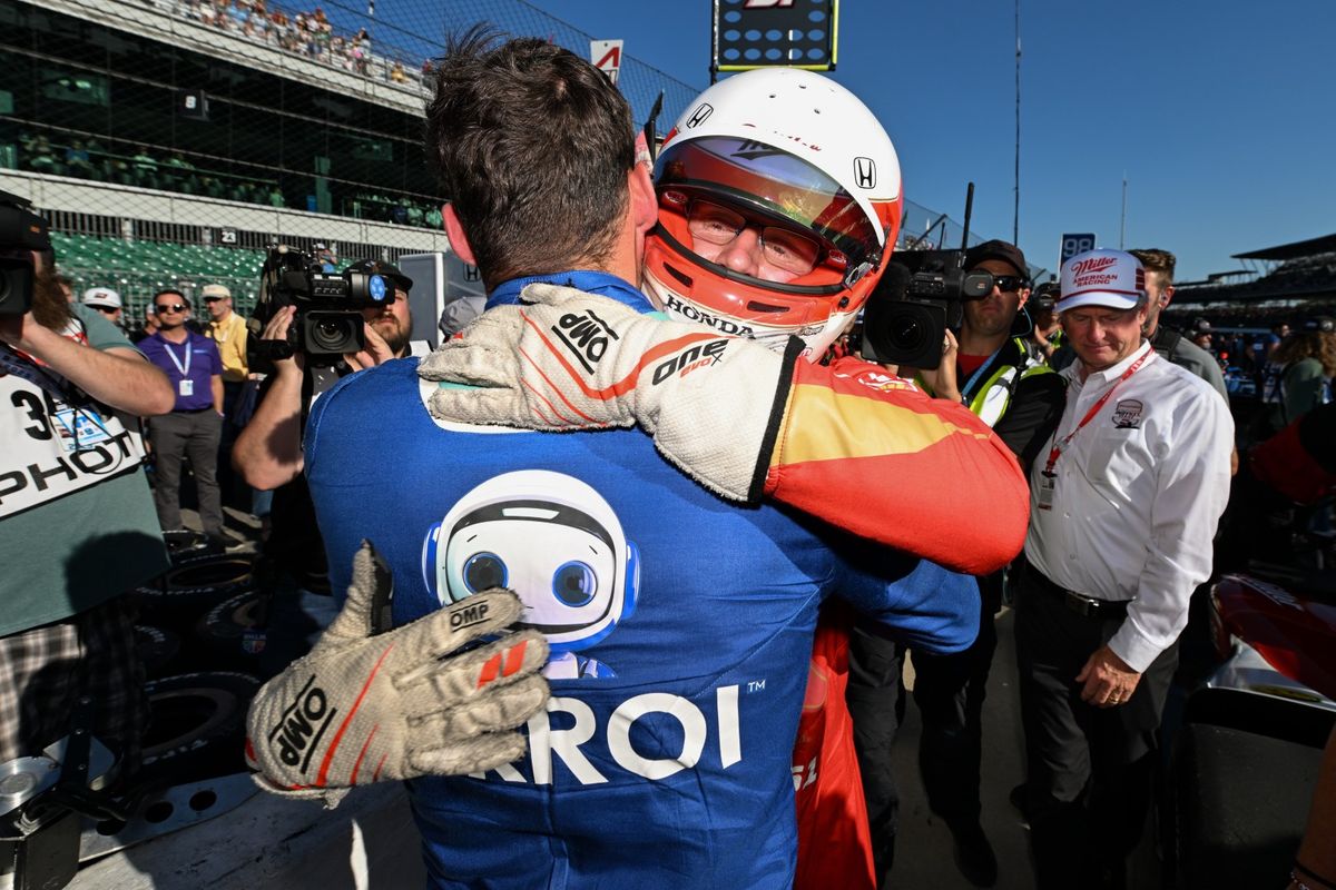 Indy 500 Qualifying - Sunday at Indianapolis Motor Speedway