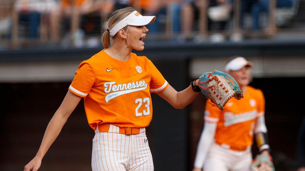 Parking South Carolina Gamecocks at Tennessee Lady Volunteers Softball