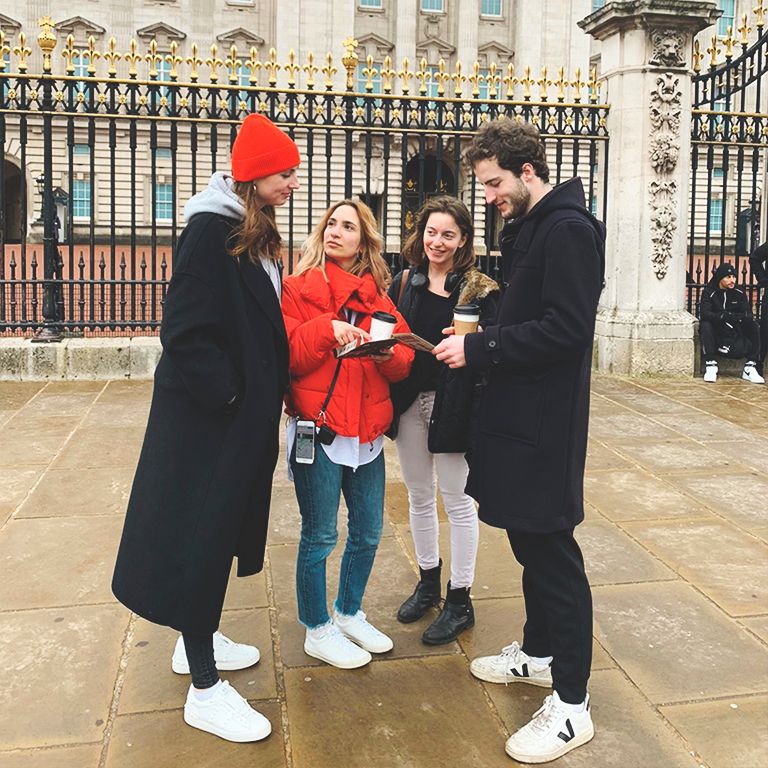 The Murder by Trafalgar Square: Interactive Game Experience