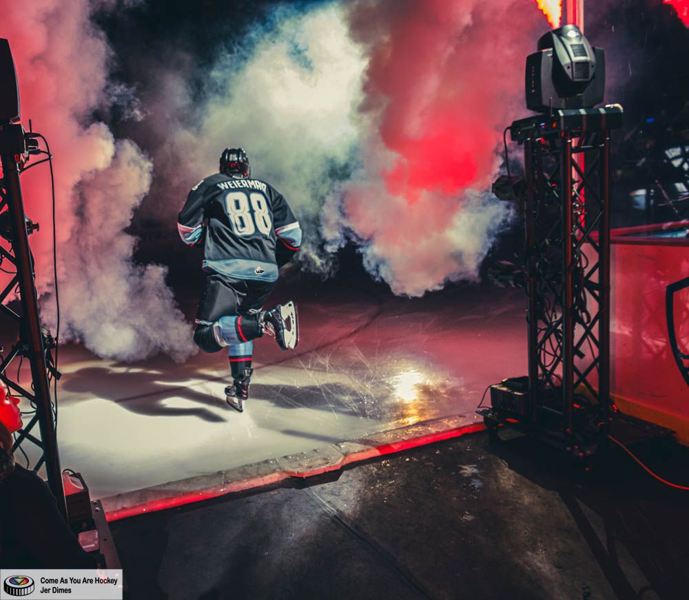 Moose Jaw Warriors at Everett Silvertips at Angel of the Winds Arena
