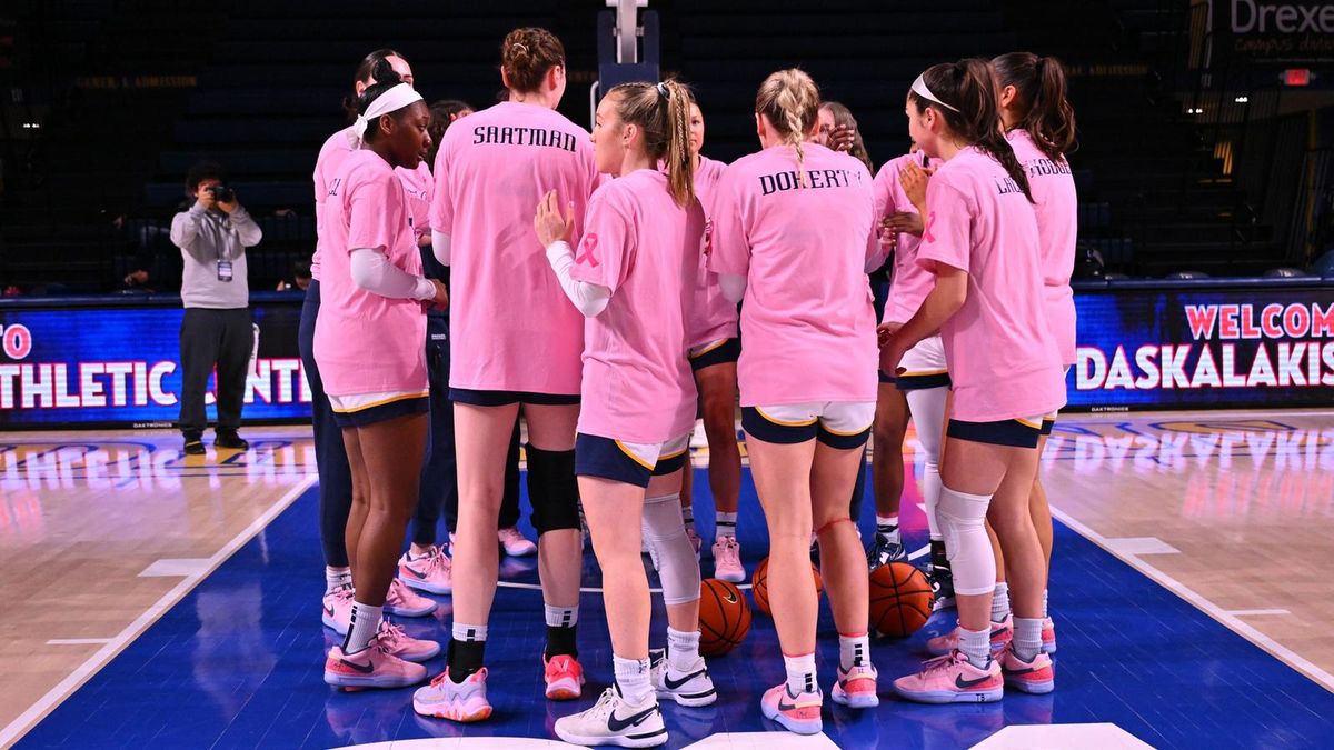 Parking North Carolina A&T Aggies at Elon Phoenix Womens Basketball