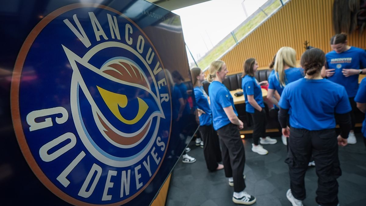 Vancouver Goldeneyes at Montreal Victoire