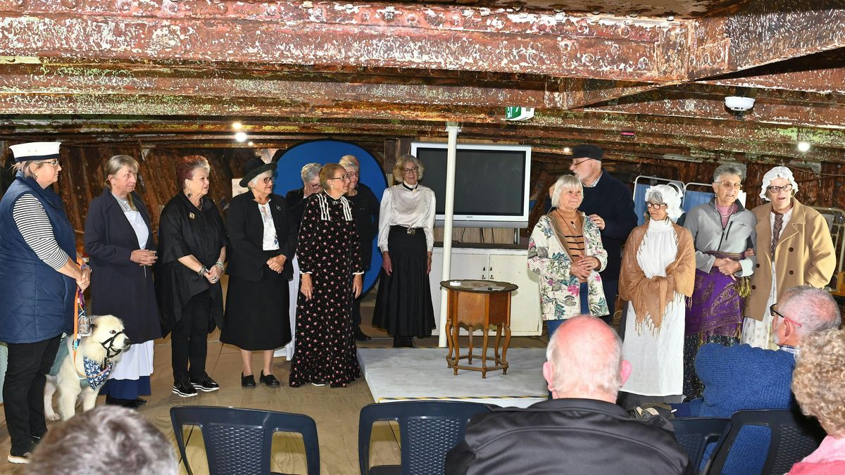 Women of the Ship by women of the ship